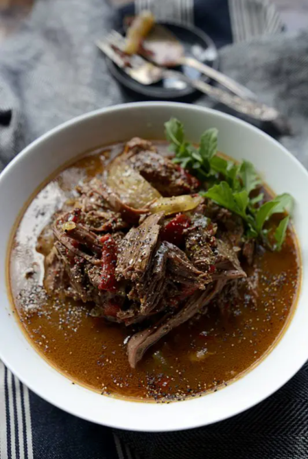 STYLECASTER | Thanksgiving Slow Cooker Dishes