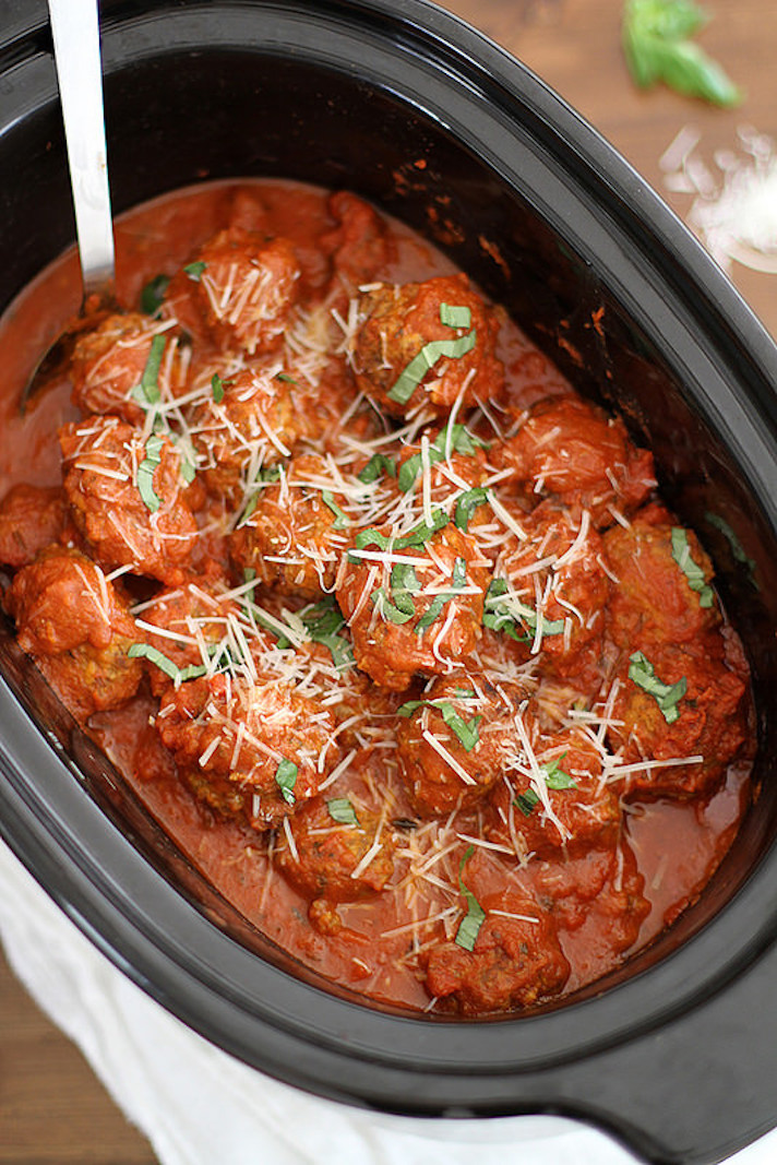 STYLECASTER | 12 Holiday Appetizers You Can Make in a Slow Cooker | Italian Meatballs