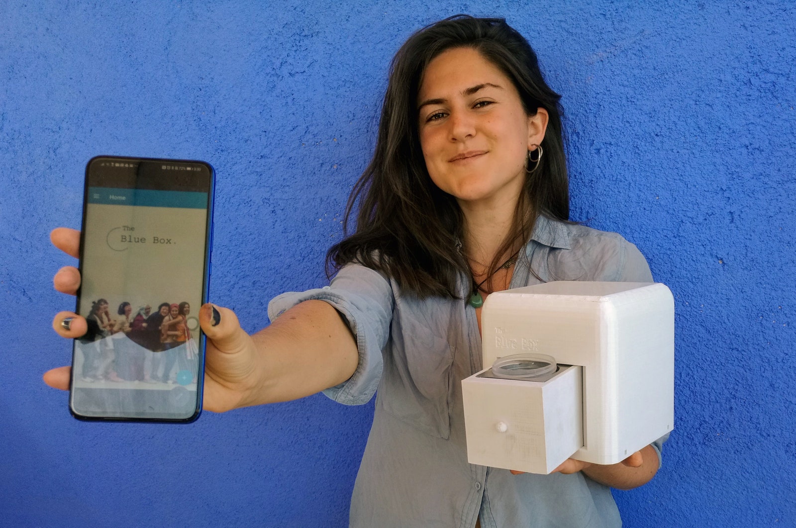 Judit Gir Benet with a prototype of The Blue Box