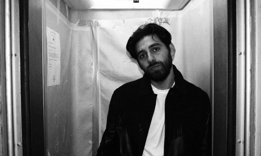 Mirones Abstract Interview with Miron, a vibrant sound of