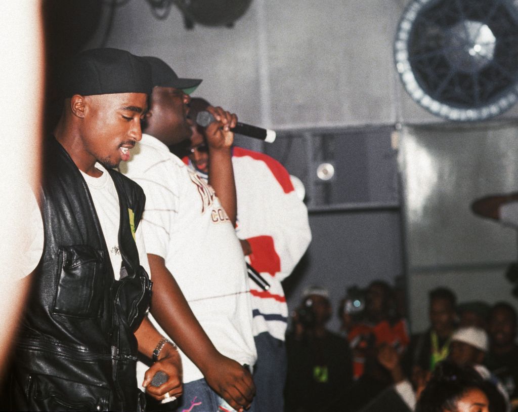 "Former Detective Reveals Astonishing Connection Between 2Pac and Biggie's Premature Deaths"